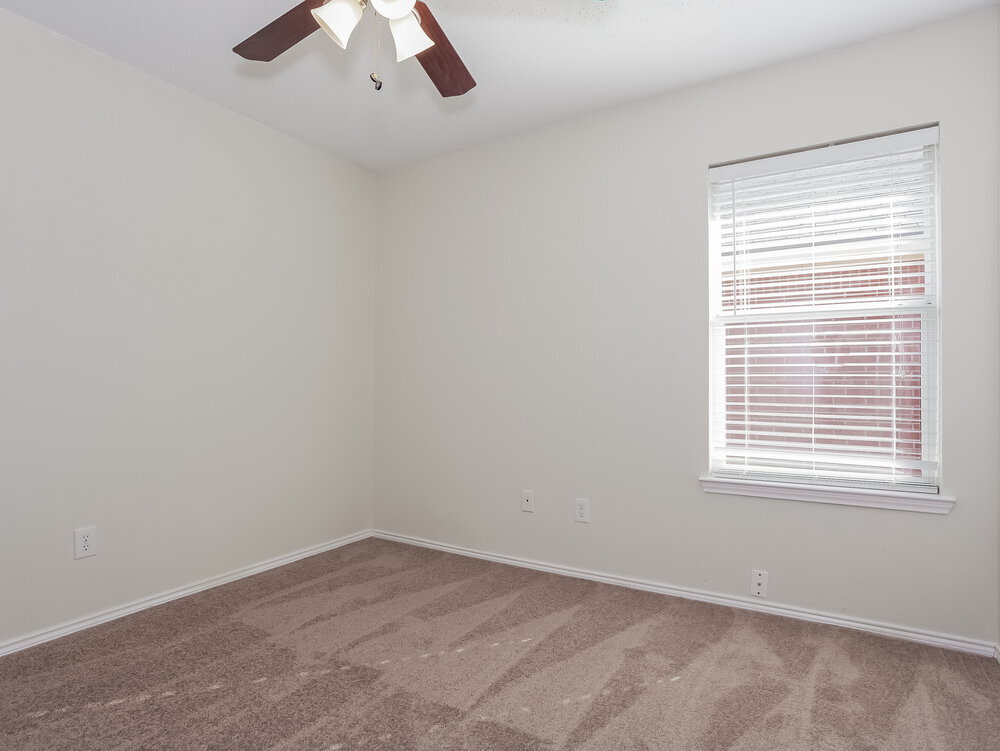 Building Photo - 11008 Briaroaks Dr