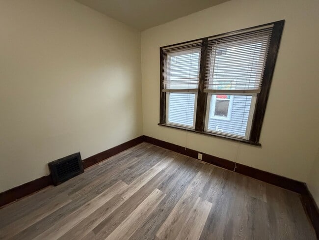 Building Photo - 306 Dawes St