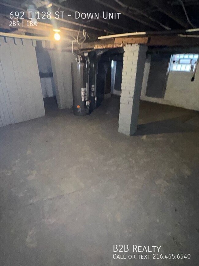 Building Photo - 692 E 128th St