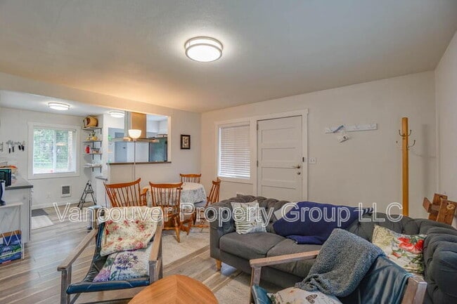 Building Photo - 1206 Grand Blvd