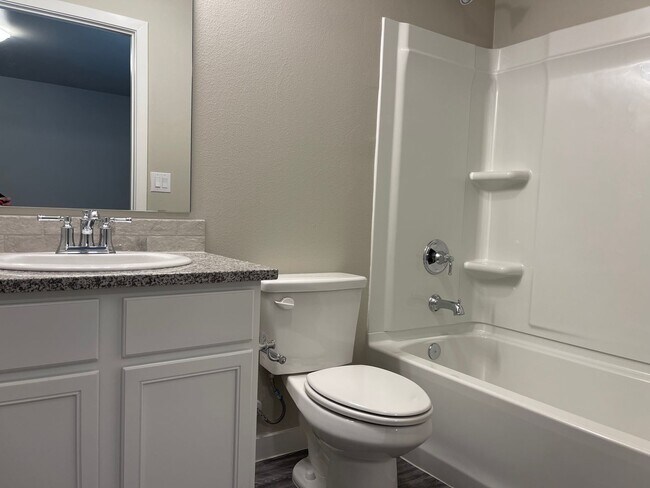 Building Photo - 3 Bed / 2 Bath Cooper School District!