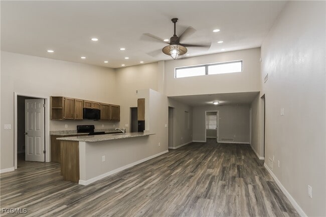 Building Photo - 1054 Mohegan Rd