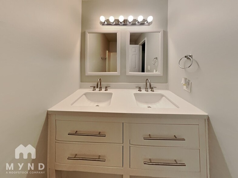 Building Photo - 1232 Pinedale Cir NW