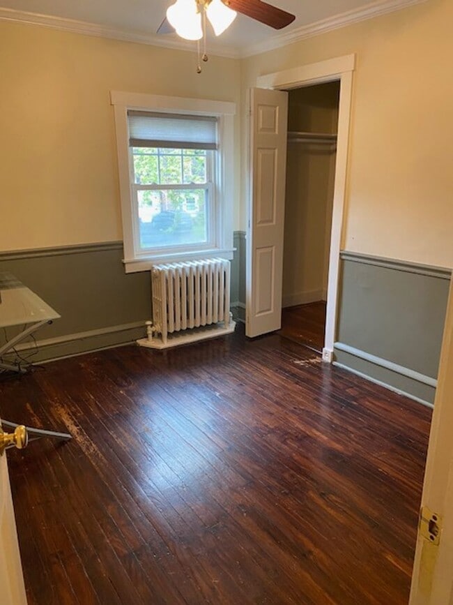 Building Photo - Welcome to 209 Amherst! Charming single-family home located in Wilson School district