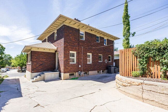 Building Photo - Elegant Sugar House Living: Finished Basem...