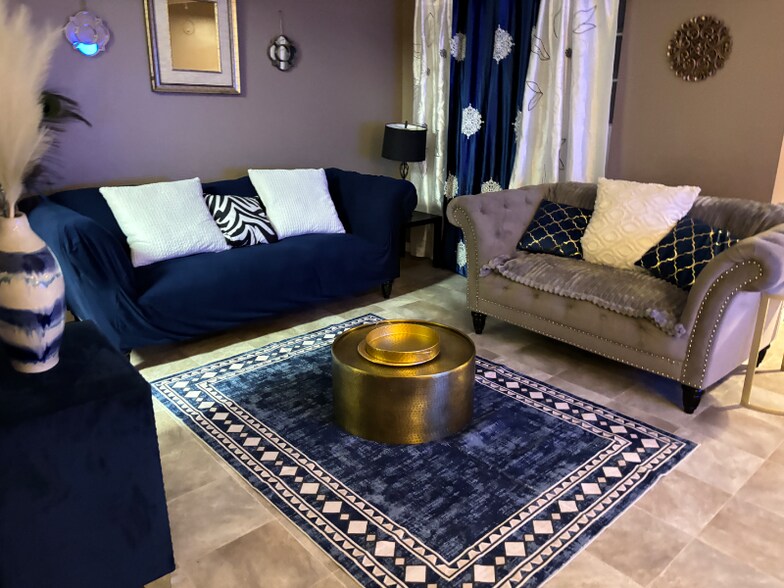 Building Photo - 13 Truth Way