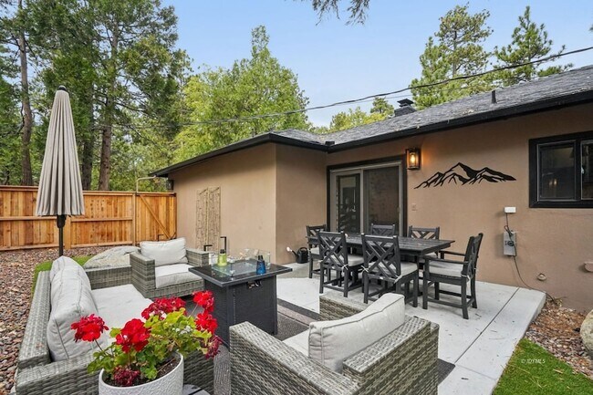 Building Photo - 25340 Marion Ridge Dr