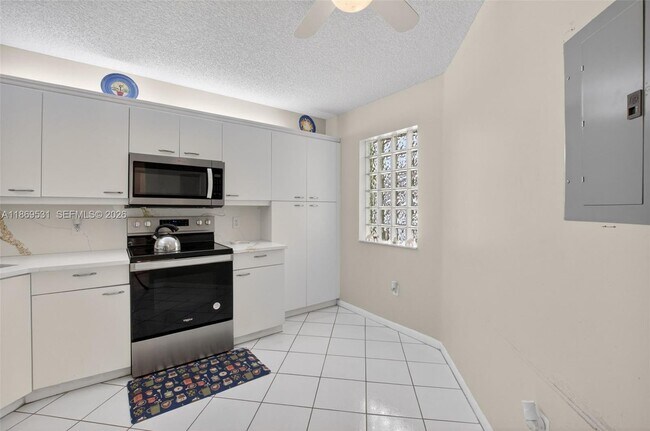 Building Photo - 5133 Brisata Cir