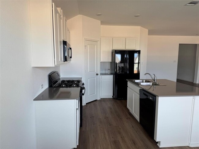 Building Photo - 216 Jeffers