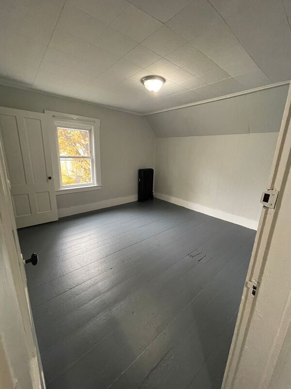 Building Photo - 348 Portland St