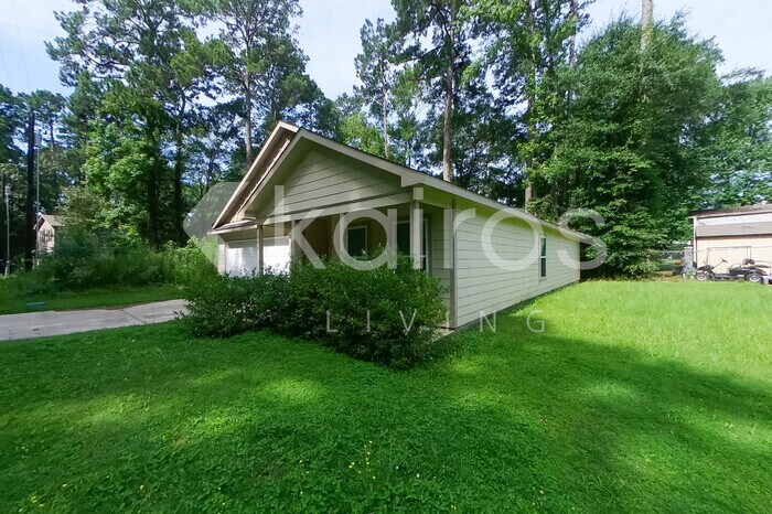 Building Photo - 204 Wild Oak