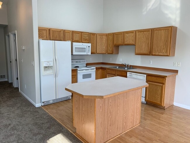 Building Photo - 6388 Fairweather Dr