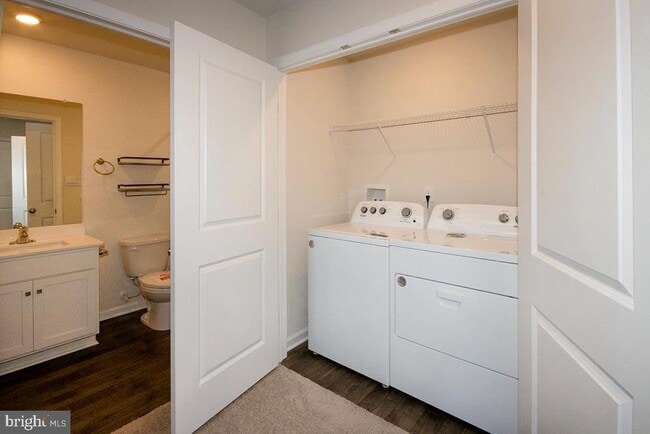 Building Photo - 117 Mazzeo Dr