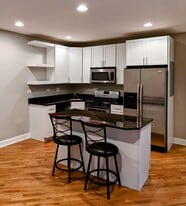 Building Photo - 2619 N Harding Ave