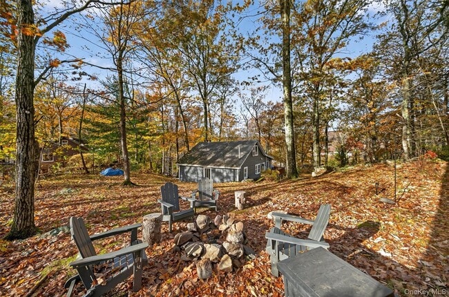 Building Photo - 7 4th Rd