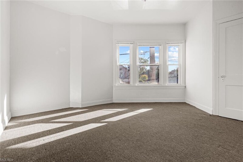 Building Photo - 15300 Waterloo Rd