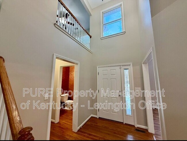 Building Photo - 552 Forest Hill Dr