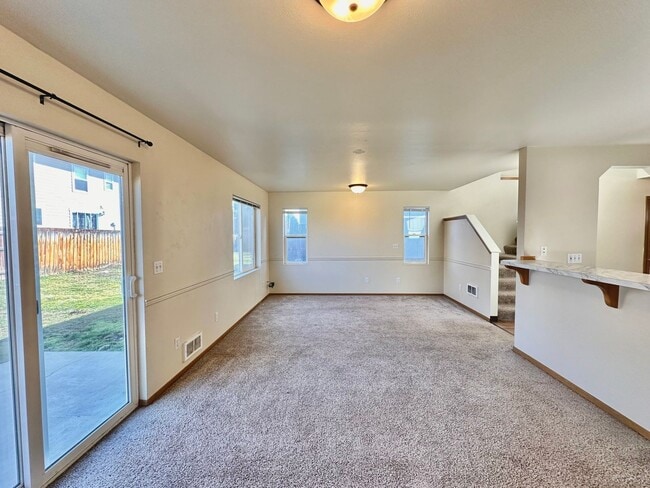 Building Photo - 2106 Yellowstone St