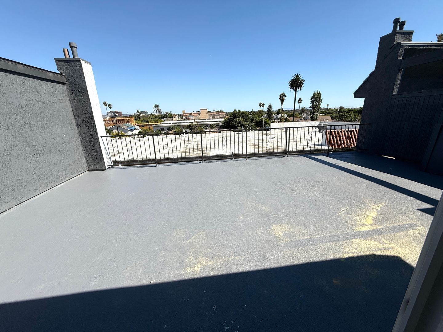 Building Photo - 1444 Centinela Ave