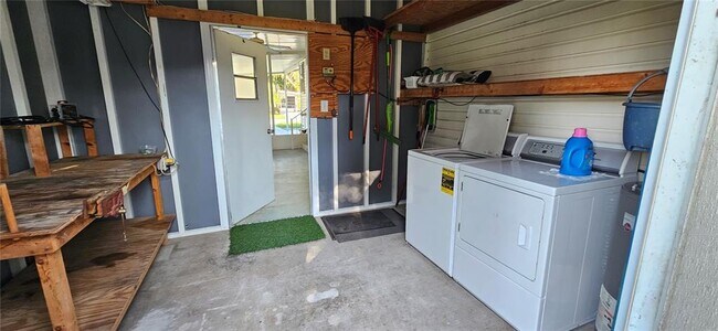 Building Photo - 8410 Wagon Wheel Cir