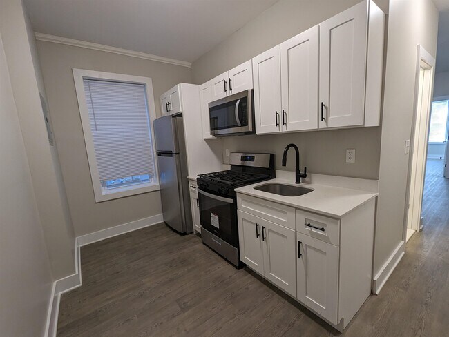 Building Photo - 192 Kensington Ave