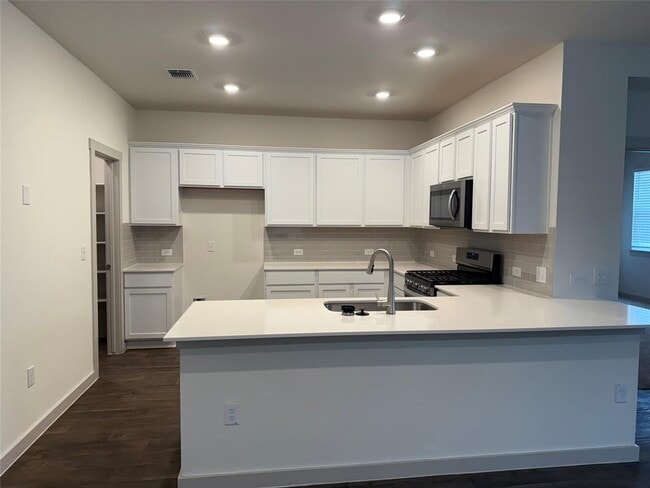 Building Photo - 14108 Boquist Dr