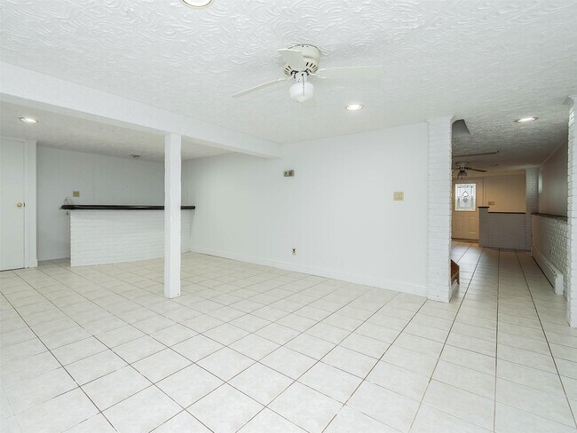 Building Photo - 45 Firwood Rd
