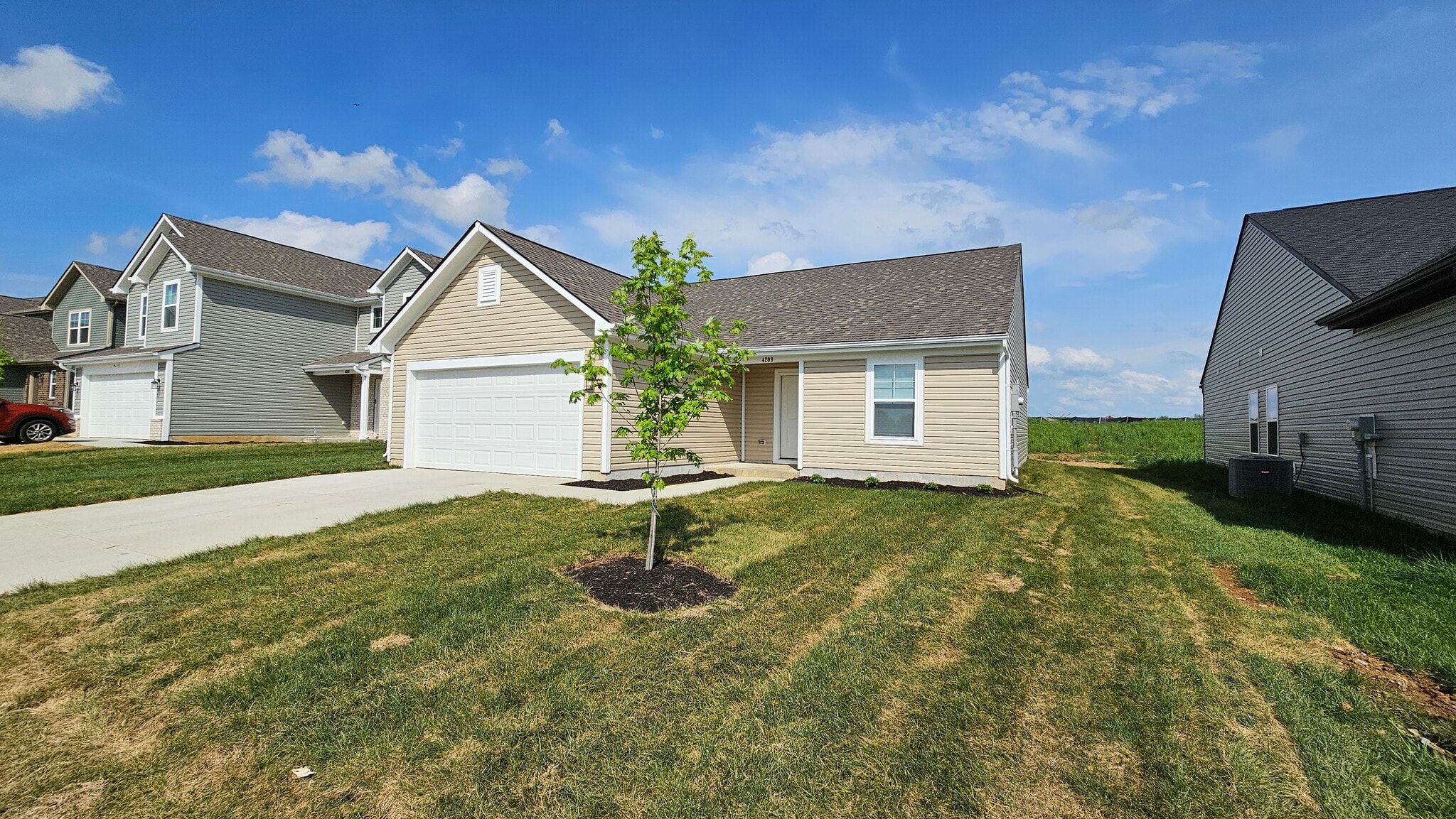 Front - 4209 Tingle Dr