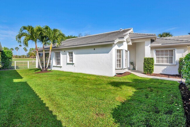 Building Photo - 1839 S Club Dr
