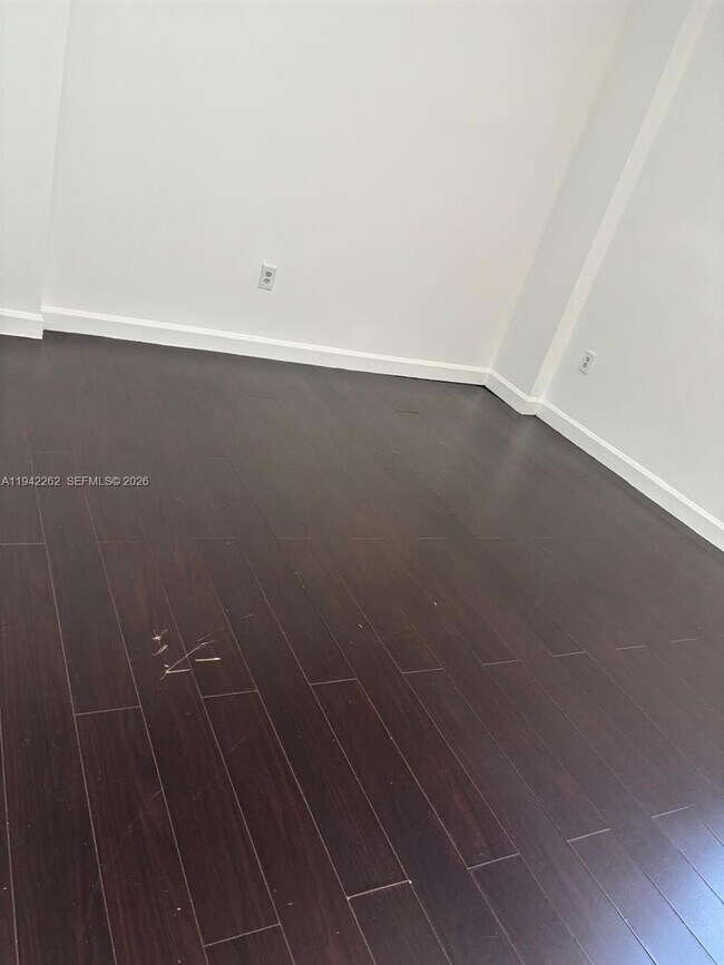 Building Photo - 1 Glen Royal Pkwy