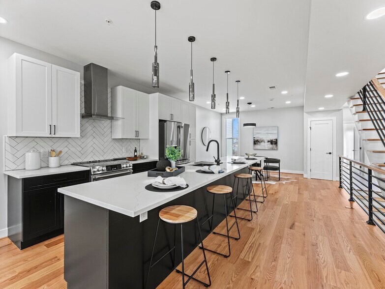 Building Photo - 4320 7th St NW