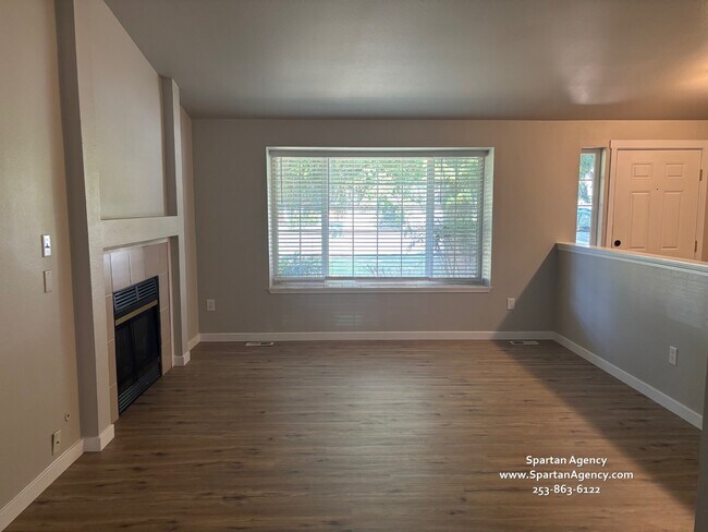 Building Photo - 13419 107th Ave Ct E