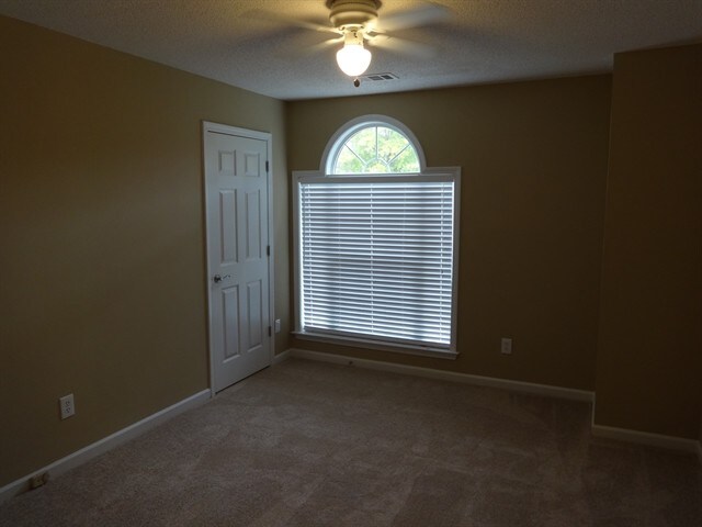 Building Photo - 3805 Deauville Way