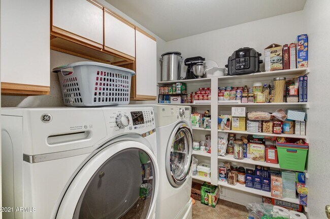 Building Photo - Fantastic Chandler Home!