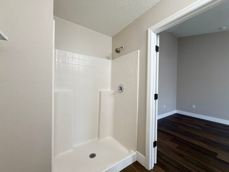Building Photo - 47 Sawfish Ct
