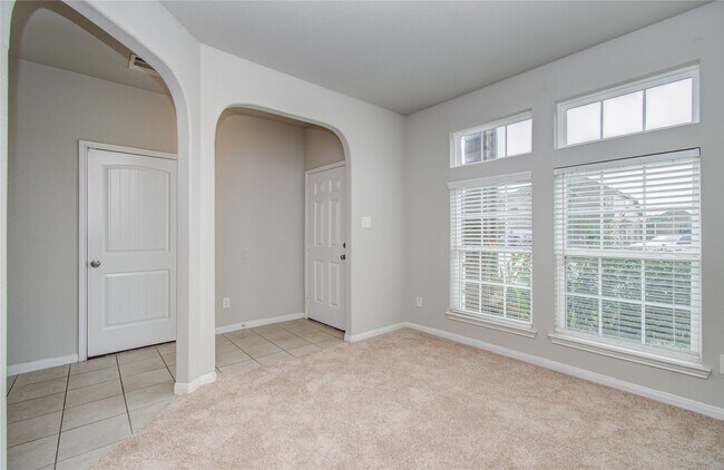 Building Photo - 24938 Pavarotti Pl