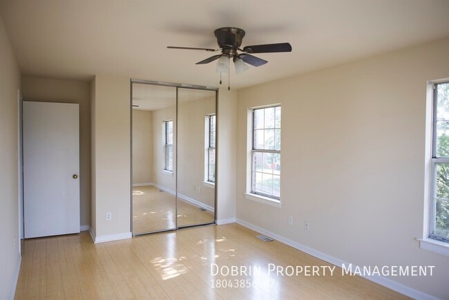 Building Photo - SPACIOUS Renovated 4BD: WALK to VCU!!