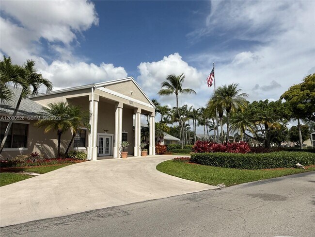 Building Photo - 802 Constitution Dr