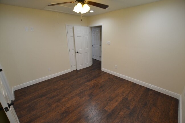 Building Photo - Newly remodeled, 3 bedroom, 2 bath home near Southern University loaded with amenities!