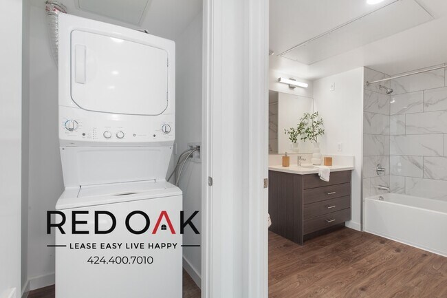 Building Photo - 1011-1013 Everett St-B-213