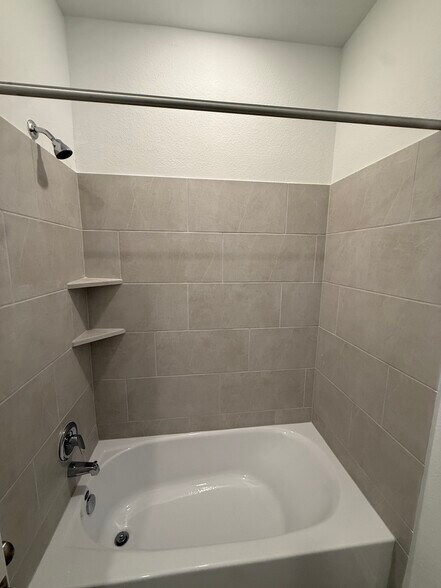 Building Photo - 13400 Trumpet Creeper Dr