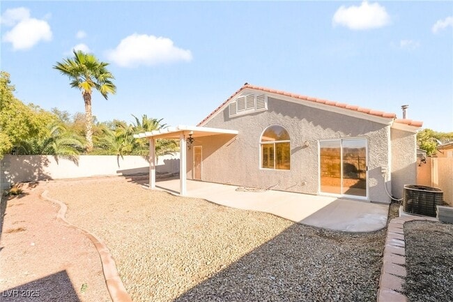 Building Photo - 1385 Dragon Rock Dr