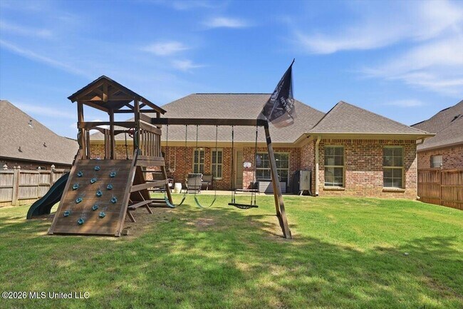 Building Photo - 320 Oakville Cir