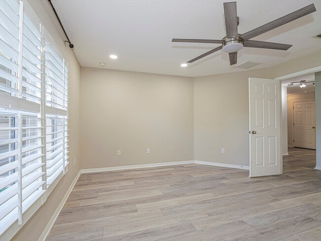 Building Photo - 105 Briarcliff Cir