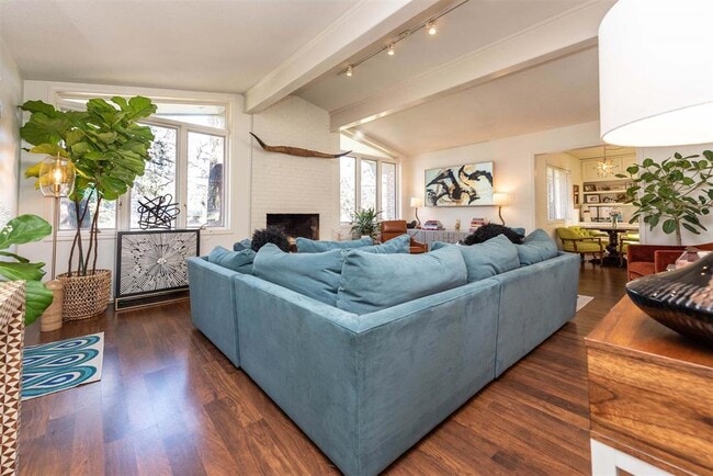 Building Photo - 2 Randolph Pl