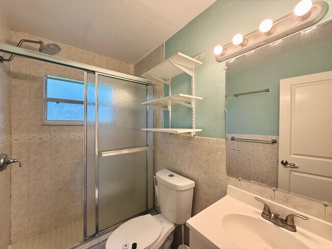 Building Photo - 2128 Harley Ave