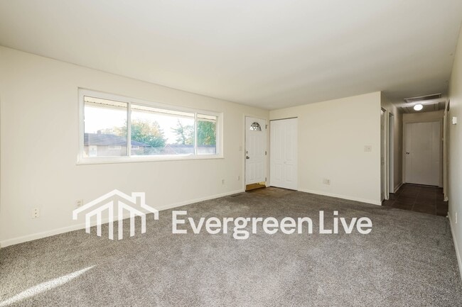 Building Photo - 5063 Sabra Ave