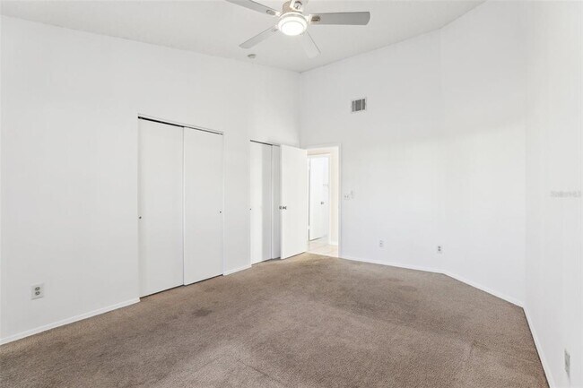 Building Photo - 118 Pinewood Cir