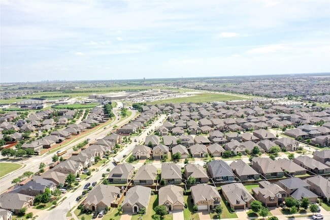 Building Photo - 16108 Gladewater Terrace