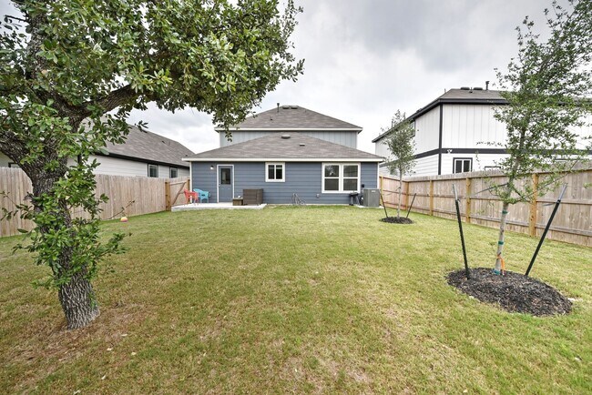 Building Photo - 7807 Cottonwood Ridge